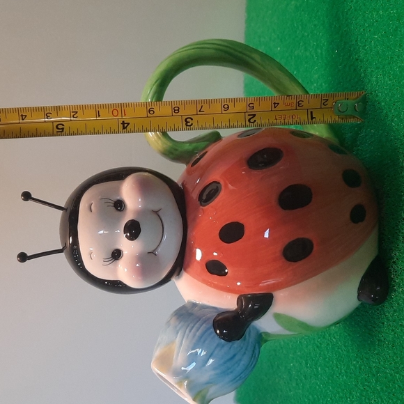 Decorative ladybug creamer - Picture 10 of 10